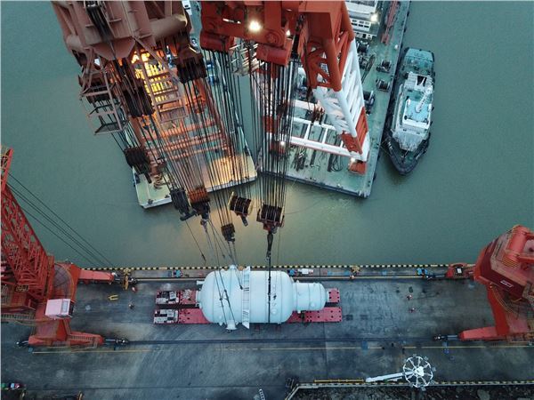 超大型EO反应器完成发运